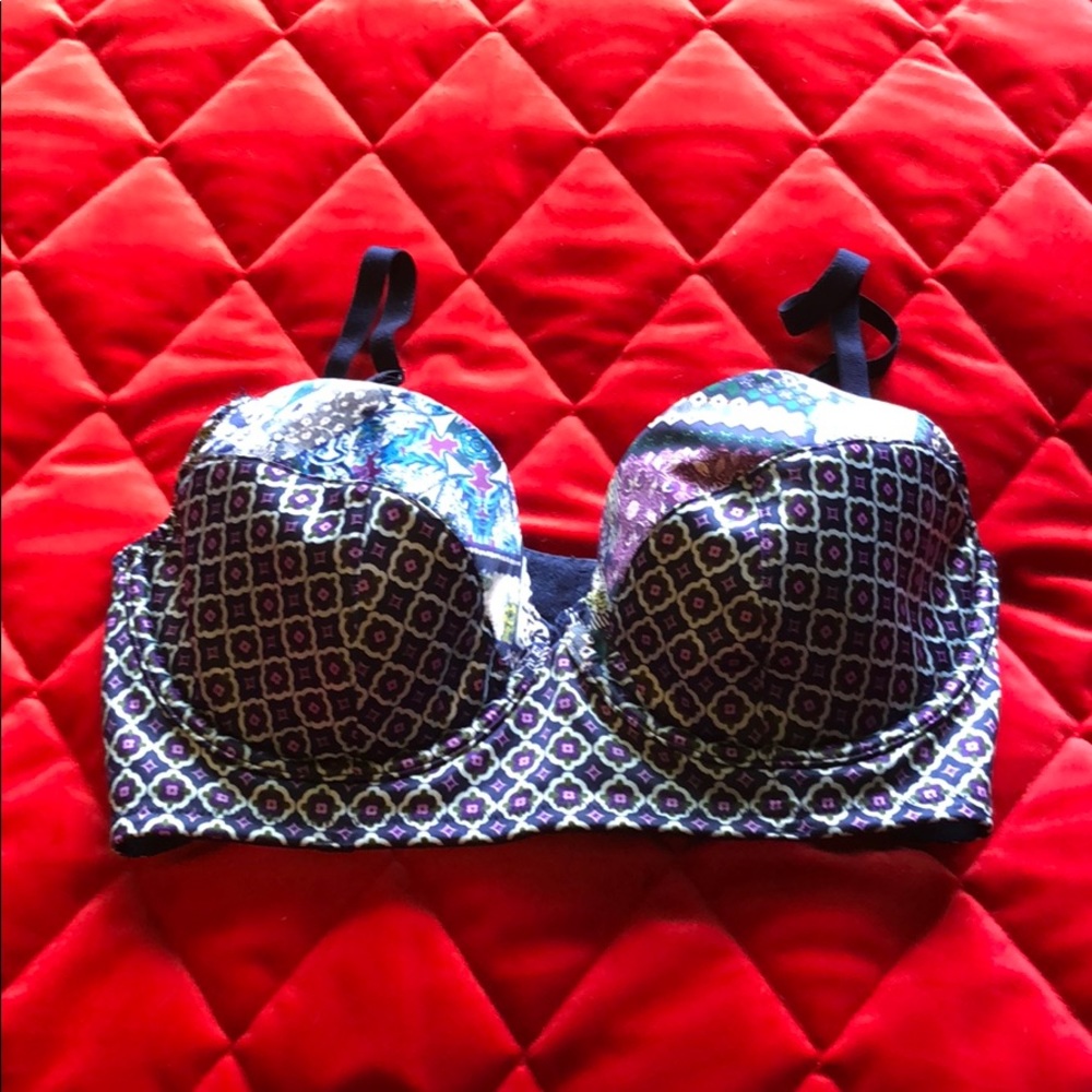 Victoria Secret very sexy lined demi bra. NWOT!